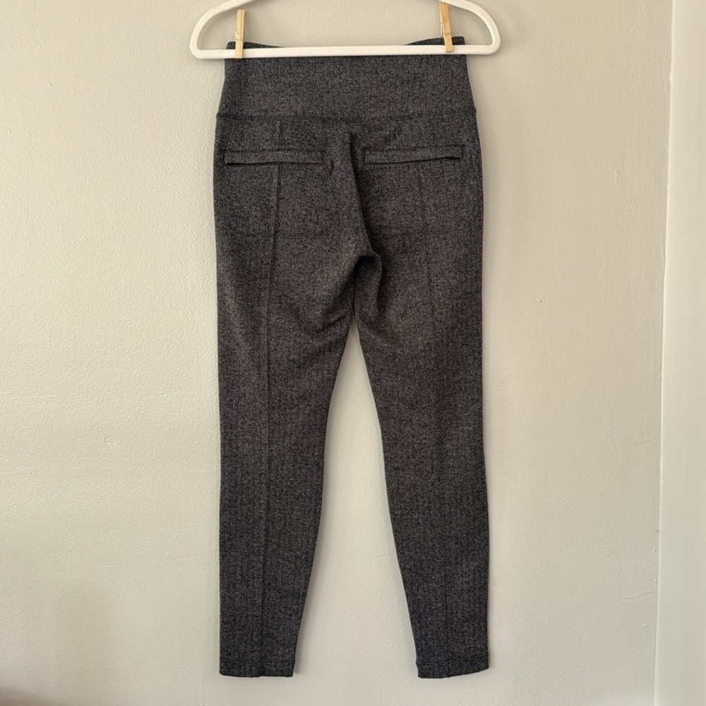 Athleta Delancey Herringbone Tight - Black / Abalone Gray - Picture 4 of 8